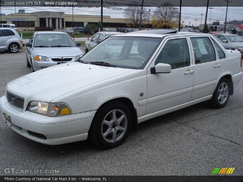 White / Light Beige 2000 Volvo S70 GLT