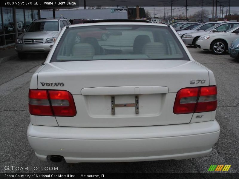 White / Light Beige 2000 Volvo S70 GLT