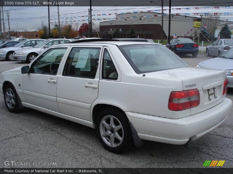 White / Light Beige 2000 Volvo S70 GLT