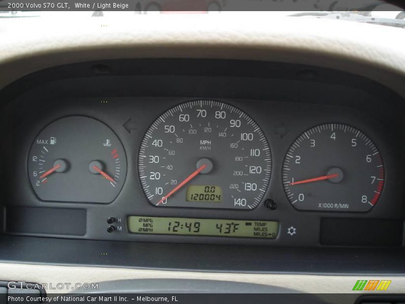 White / Light Beige 2000 Volvo S70 GLT