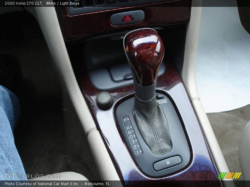 White / Light Beige 2000 Volvo S70 GLT
