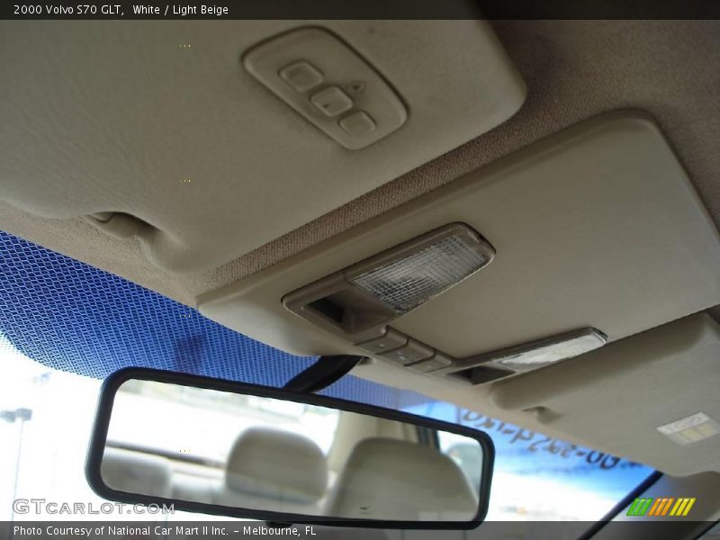 White / Light Beige 2000 Volvo S70 GLT