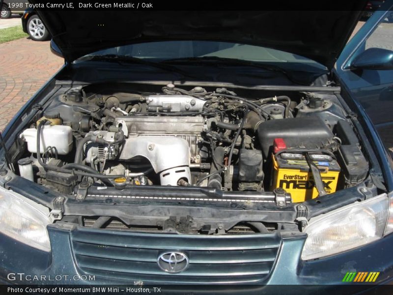 Dark Green Metallic / Oak 1998 Toyota Camry LE