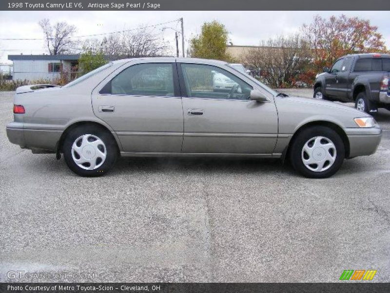Antique Sage Pearl / Sage 1998 Toyota Camry LE V6