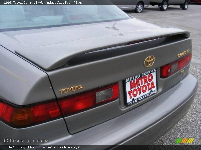 Antique Sage Pearl / Sage 1998 Toyota Camry LE V6