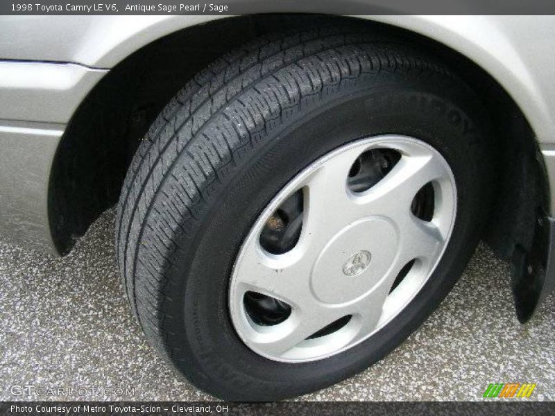 Antique Sage Pearl / Sage 1998 Toyota Camry LE V6