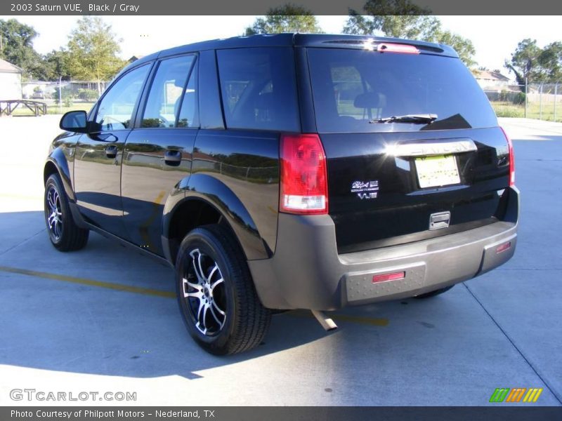 Black / Gray 2003 Saturn VUE