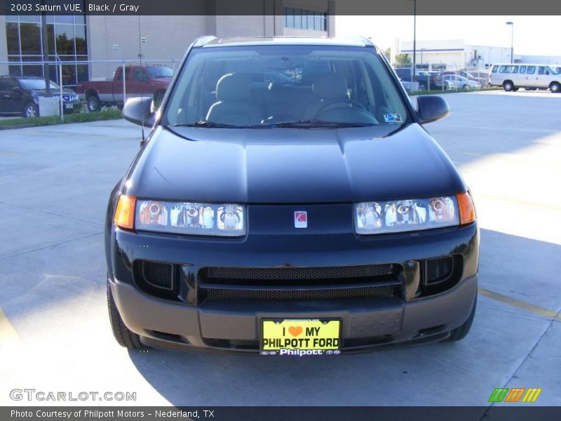 Black / Gray 2003 Saturn VUE
