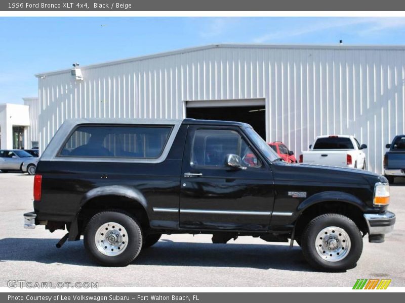 Black / Beige 1996 Ford Bronco XLT 4x4