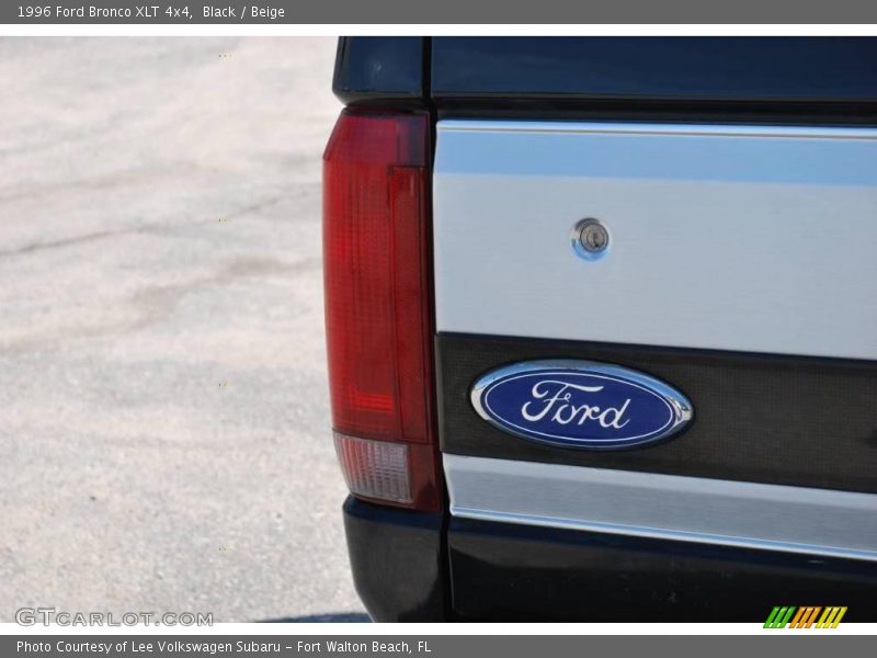 Black / Beige 1996 Ford Bronco XLT 4x4