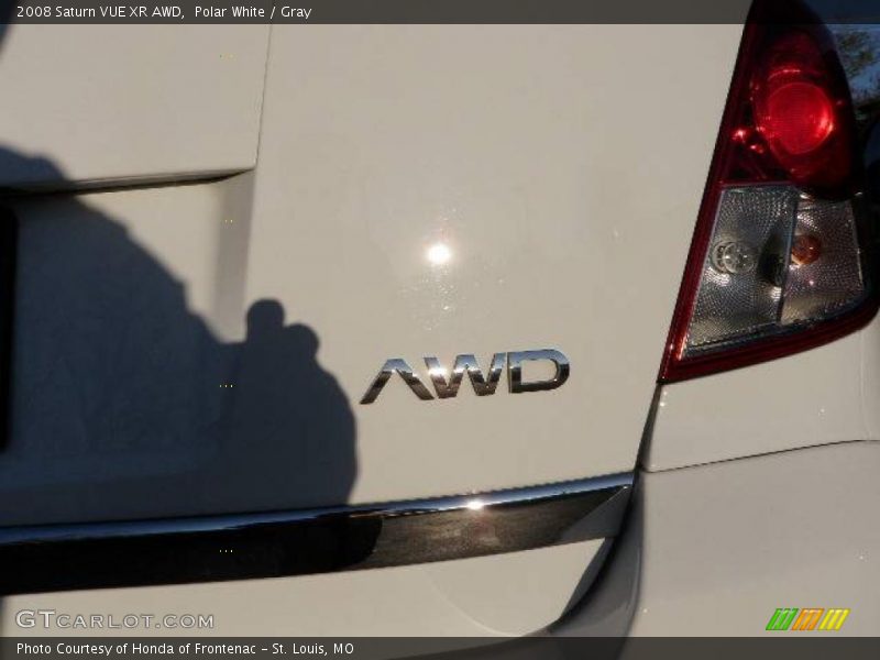 Polar White / Gray 2008 Saturn VUE XR AWD
