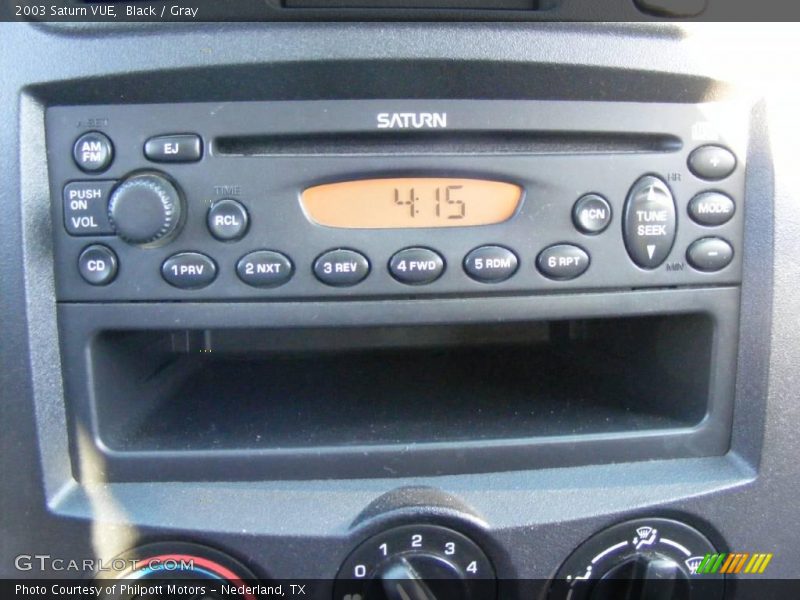 Black / Gray 2003 Saturn VUE