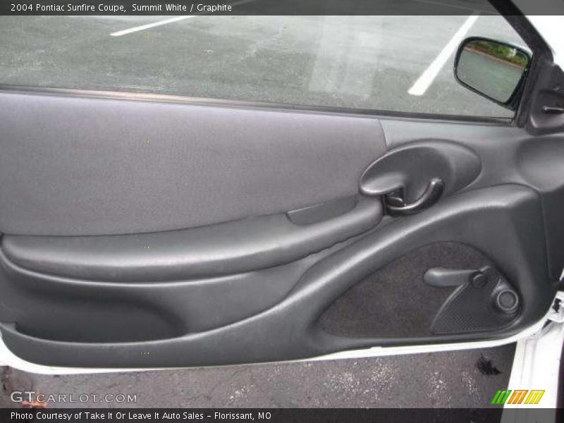 Summit White / Graphite 2004 Pontiac Sunfire Coupe