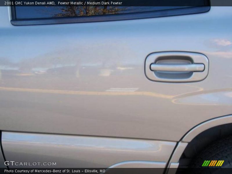 Pewter Metallic / Medium Dark Pewter 2001 GMC Yukon Denali AWD