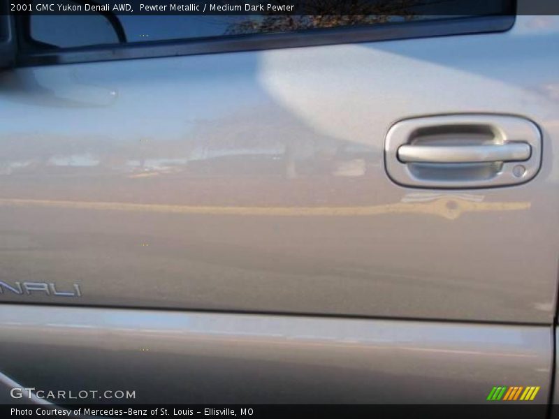 Pewter Metallic / Medium Dark Pewter 2001 GMC Yukon Denali AWD