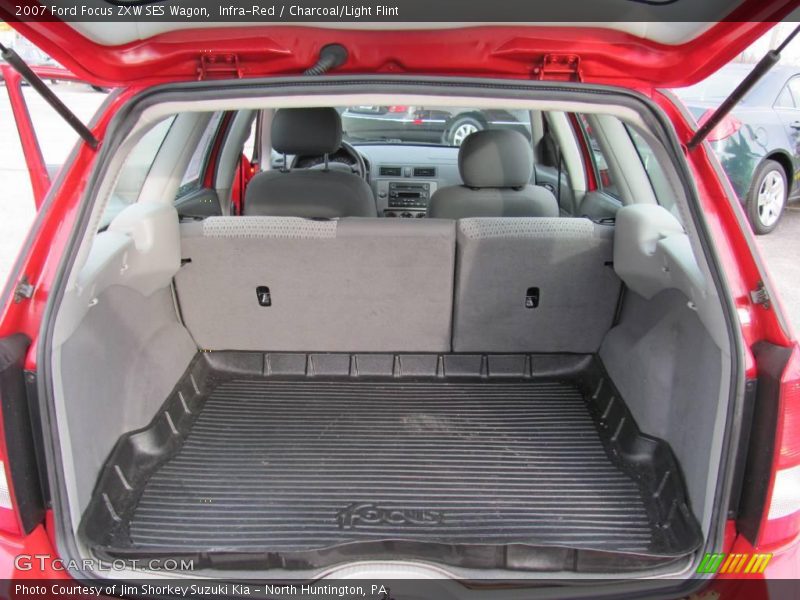 Infra-Red / Charcoal/Light Flint 2007 Ford Focus ZXW SES Wagon