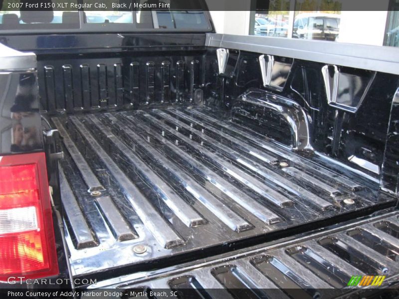 Black / Medium Flint 2007 Ford F150 XLT Regular Cab