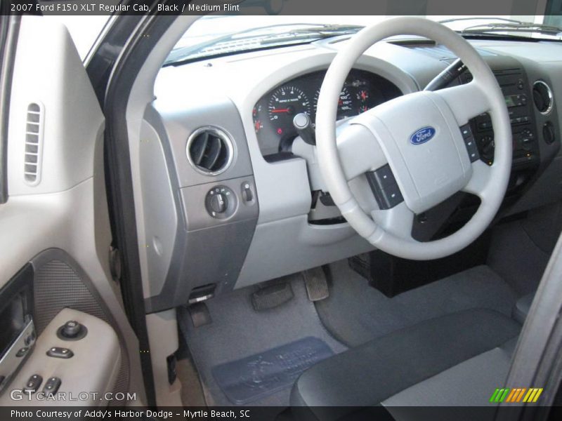Black / Medium Flint 2007 Ford F150 XLT Regular Cab