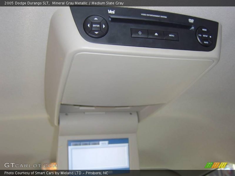 Mineral Gray Metallic / Medium Slate Gray 2005 Dodge Durango SLT
