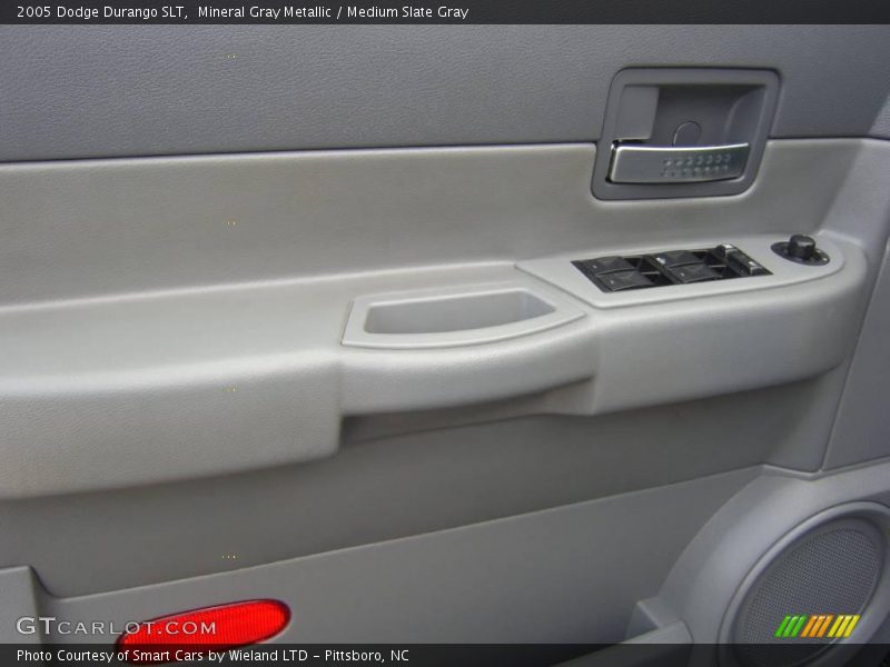 Mineral Gray Metallic / Medium Slate Gray 2005 Dodge Durango SLT