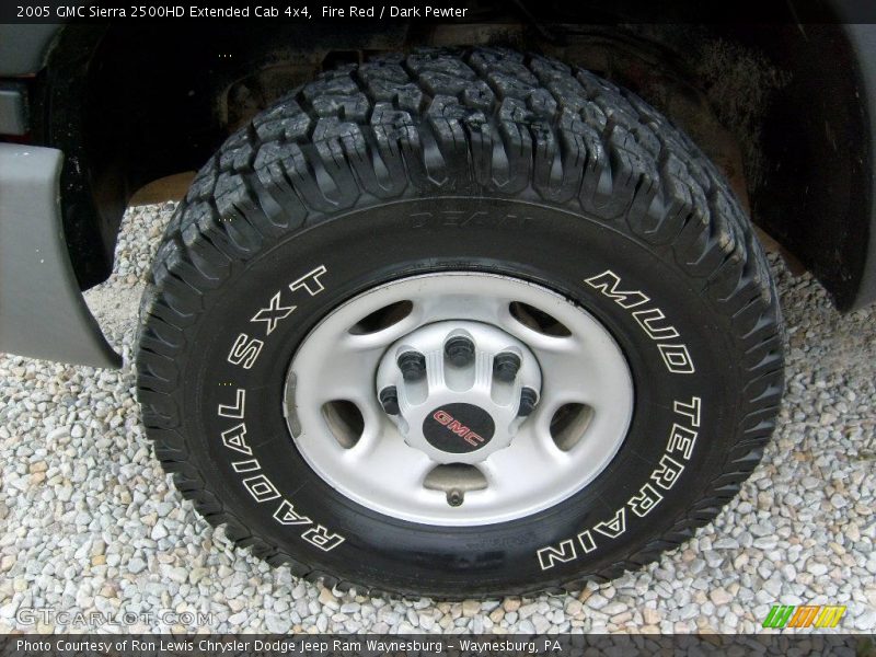 Fire Red / Dark Pewter 2005 GMC Sierra 2500HD Extended Cab 4x4