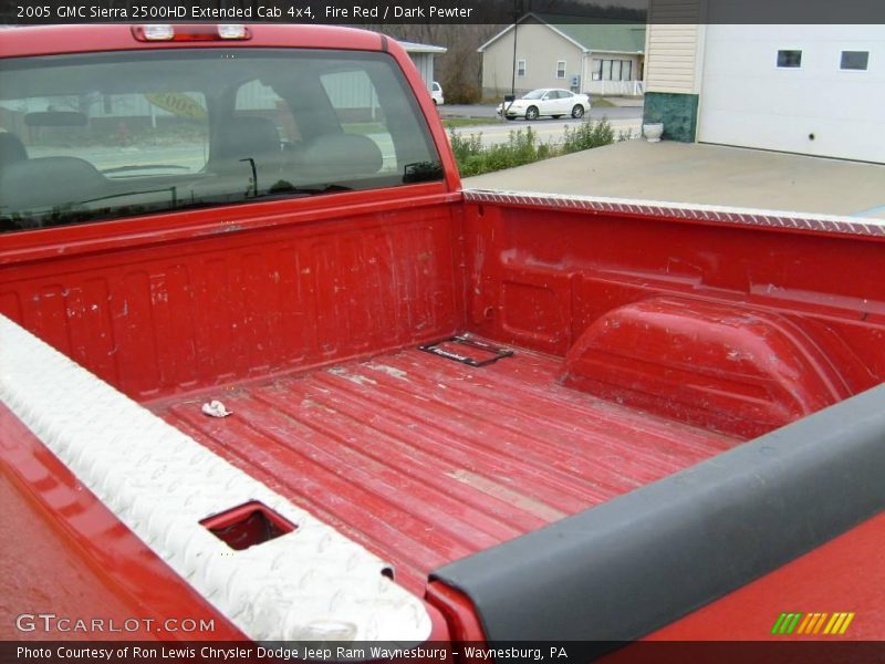 Fire Red / Dark Pewter 2005 GMC Sierra 2500HD Extended Cab 4x4
