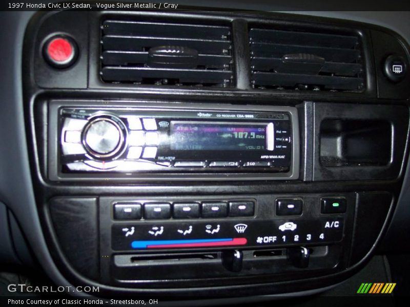Vogue Silver Metallic / Gray 1997 Honda Civic LX Sedan