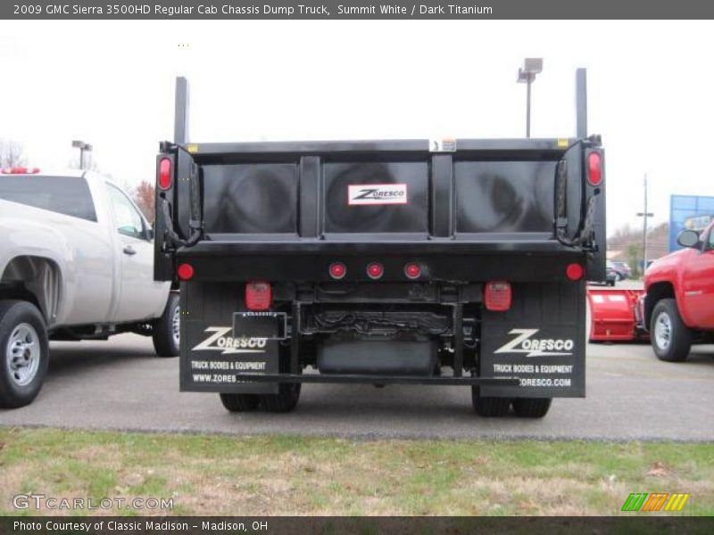 Summit White / Dark Titanium 2009 GMC Sierra 3500HD Regular Cab Chassis Dump Truck