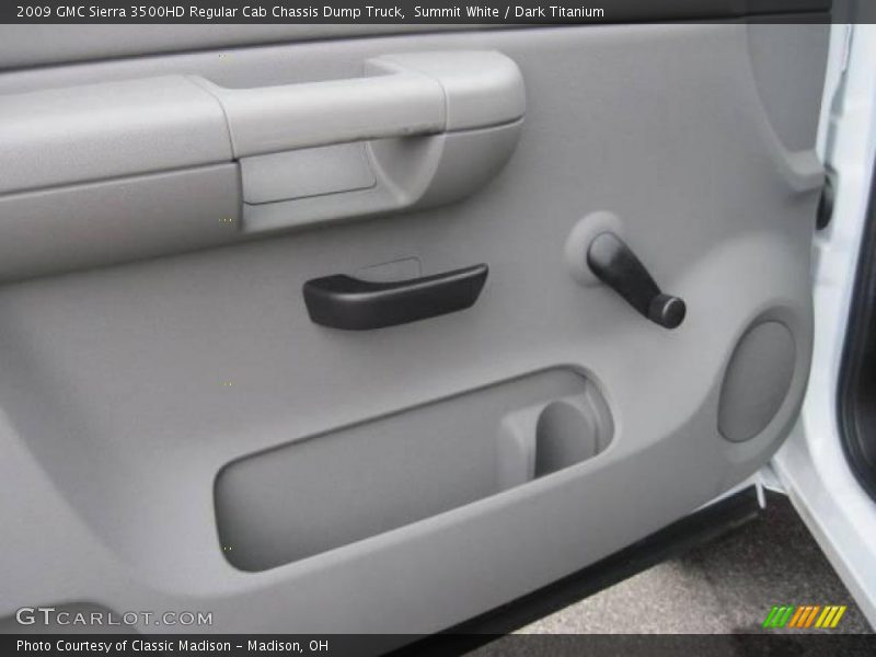 Summit White / Dark Titanium 2009 GMC Sierra 3500HD Regular Cab Chassis Dump Truck