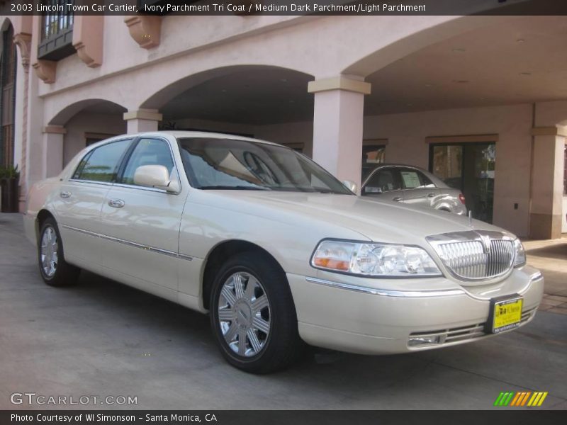 Ivory Parchment Tri Coat / Medium Dark Parchment/Light Parchment 2003 Lincoln Town Car Cartier