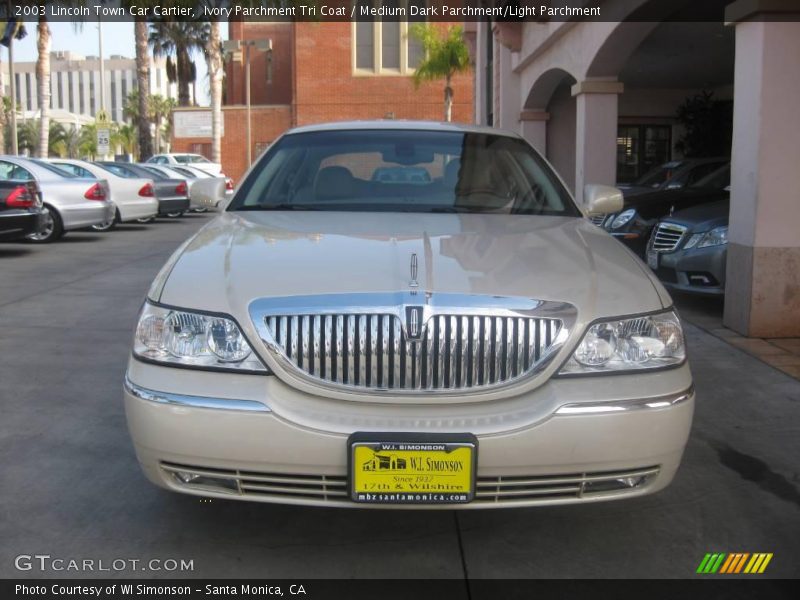 Ivory Parchment Tri Coat / Medium Dark Parchment/Light Parchment 2003 Lincoln Town Car Cartier