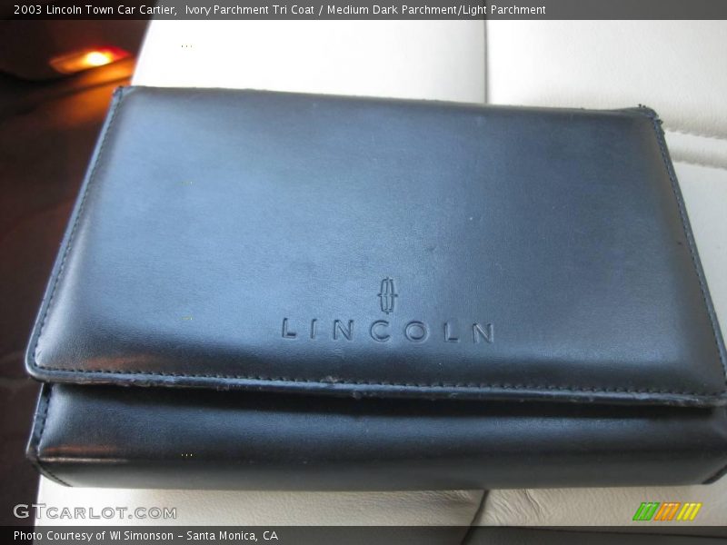 Ivory Parchment Tri Coat / Medium Dark Parchment/Light Parchment 2003 Lincoln Town Car Cartier