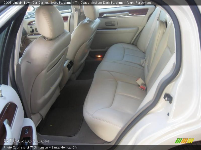 Ivory Parchment Tri Coat / Medium Dark Parchment/Light Parchment 2003 Lincoln Town Car Cartier