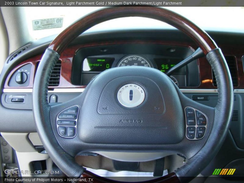 Light Parchment Gold / Medium Dark Parchment/Light Parchment 2003 Lincoln Town Car Signature