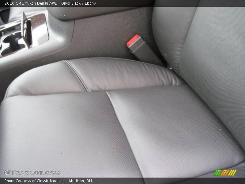 Onyx Black / Ebony 2010 GMC Yukon Denali AWD