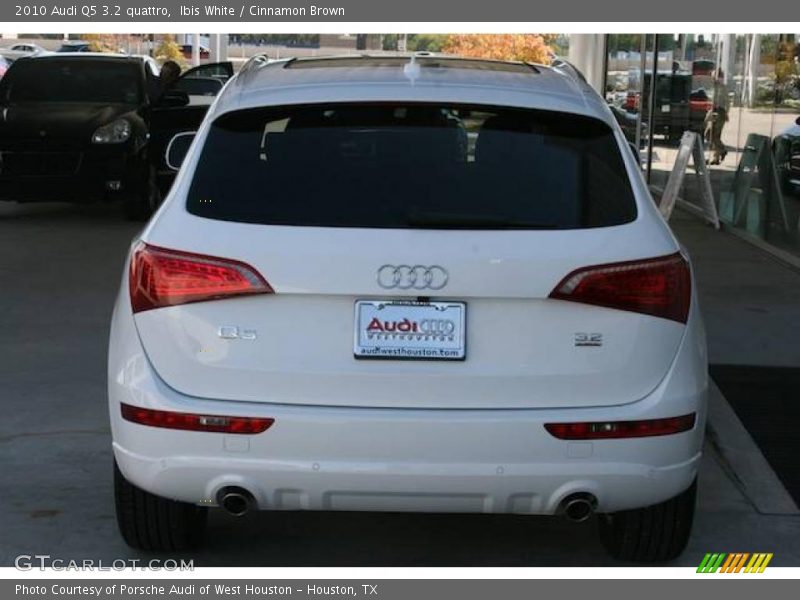 Ibis White / Cinnamon Brown 2010 Audi Q5 3.2 quattro