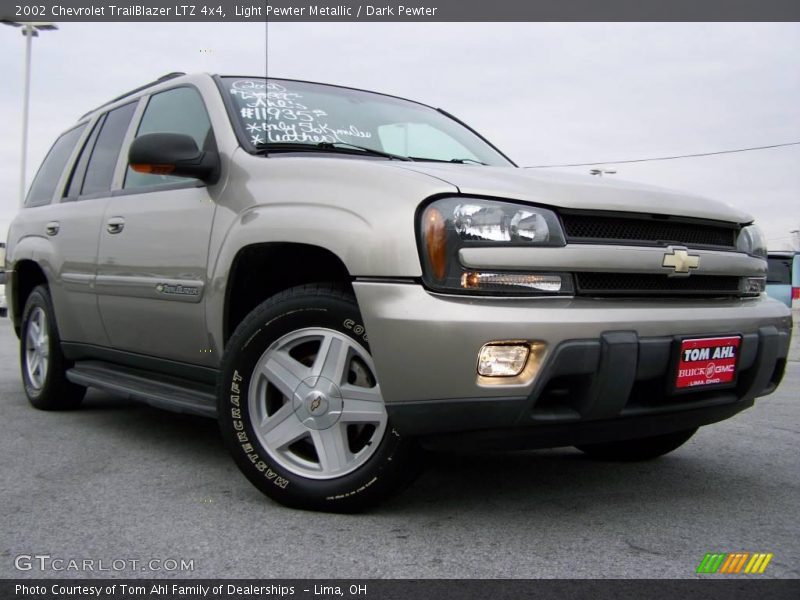 Light Pewter Metallic / Dark Pewter 2002 Chevrolet TrailBlazer LTZ 4x4