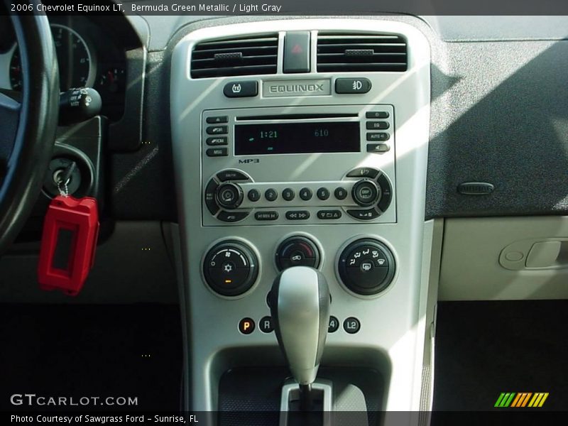 Bermuda Green Metallic / Light Gray 2006 Chevrolet Equinox LT