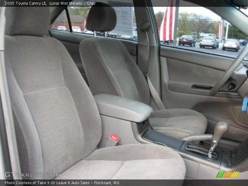Lunar Mist Metallic / Gray 2005 Toyota Camry LE