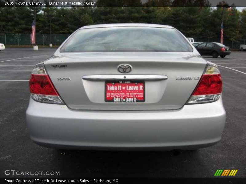 Lunar Mist Metallic / Gray 2005 Toyota Camry LE