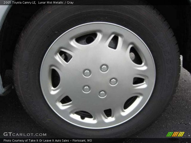 Lunar Mist Metallic / Gray 2005 Toyota Camry LE