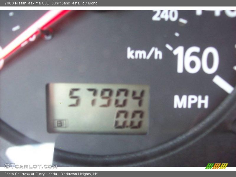 Sunlit Sand Metallic / Blond 2000 Nissan Maxima GLE