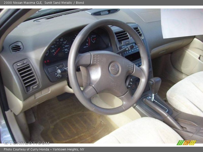 Sunlit Sand Metallic / Blond 2000 Nissan Maxima GLE