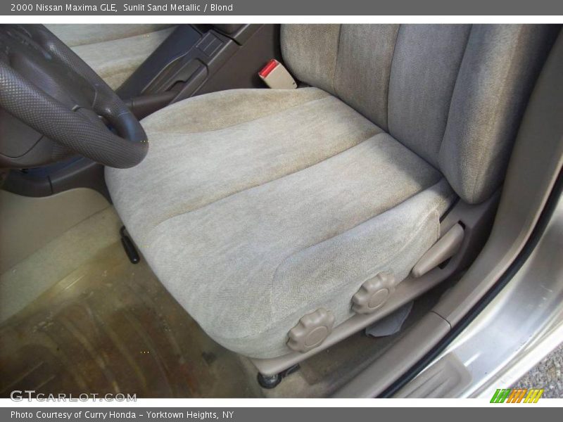 Sunlit Sand Metallic / Blond 2000 Nissan Maxima GLE