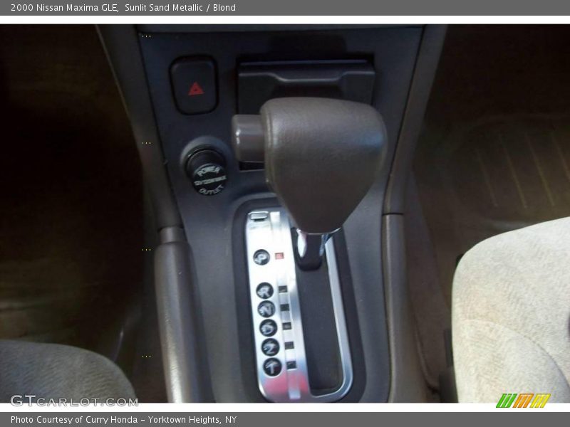 Sunlit Sand Metallic / Blond 2000 Nissan Maxima GLE