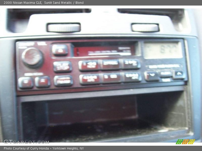 Sunlit Sand Metallic / Blond 2000 Nissan Maxima GLE