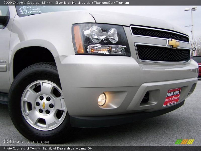 Silver Birch Metallic / Light Titanium/Dark Titanium 2009 Chevrolet Suburban LT 4x4