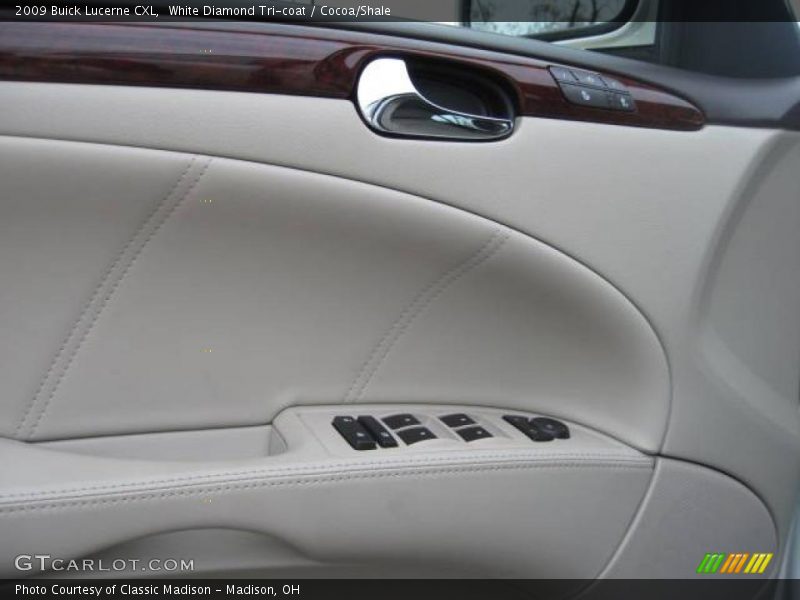 White Diamond Tri-coat / Cocoa/Shale 2009 Buick Lucerne CXL