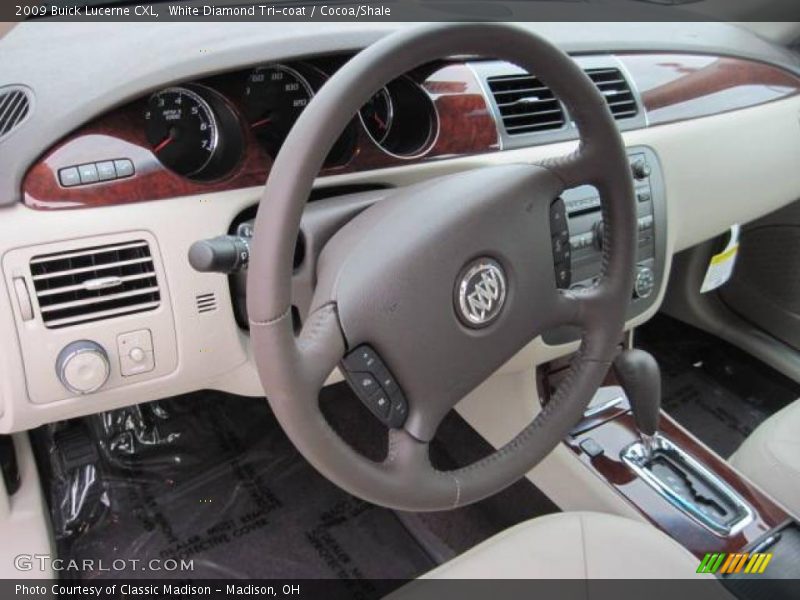White Diamond Tri-coat / Cocoa/Shale 2009 Buick Lucerne CXL