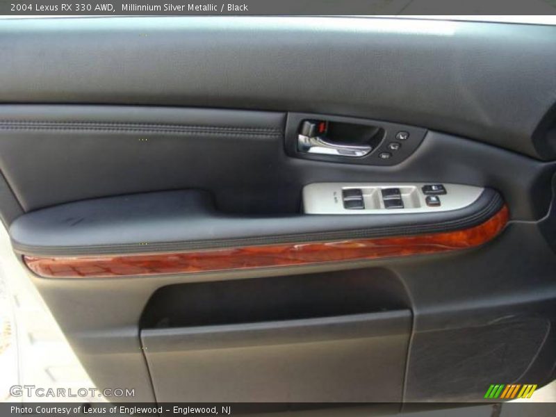 Millinnium Silver Metallic / Black 2004 Lexus RX 330 AWD